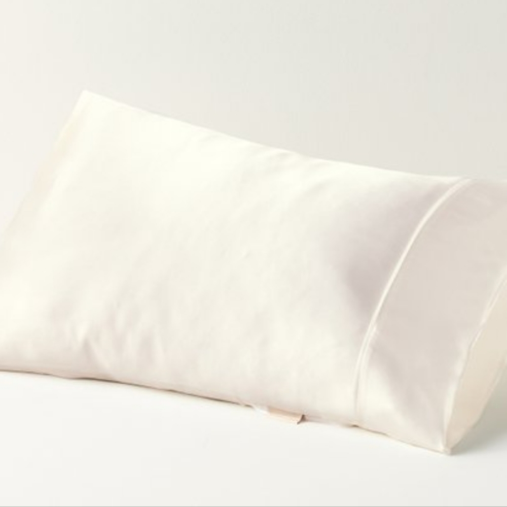 100% Silk Pillowcase in White